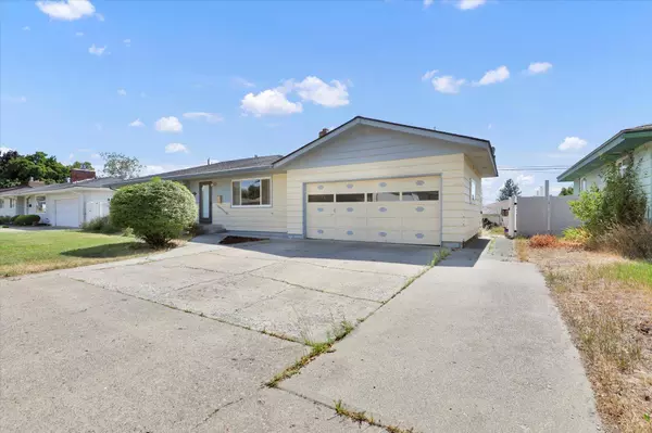 5943 N Moore St, Spokane, WA 99205