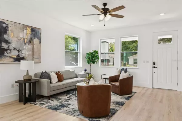 3105 E OSBORNE AVE, Tampa, FL 33610