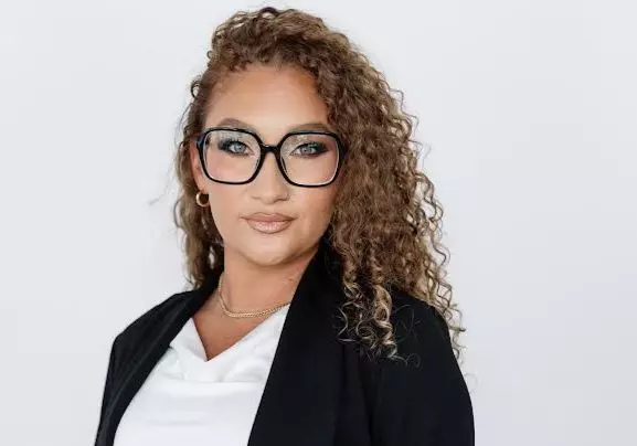 Alexis Morales- Agent