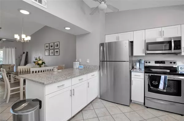 1211 SAXONY CIR #B5, Punta Gorda, FL 33983