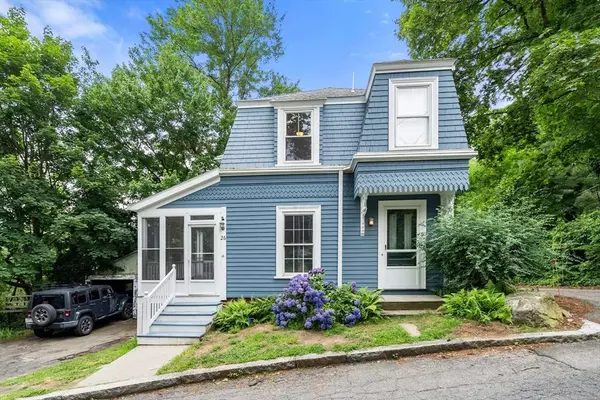 26 Centre Ave, Belmont, MA 02478