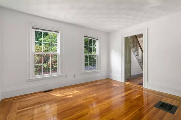 26 Centre Ave, Belmont, MA 02478