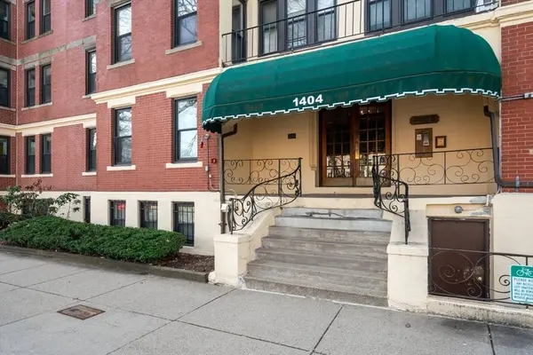 1404 Commonwealth Ave #17, Boston, MA 02135