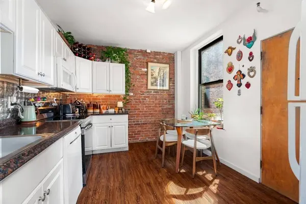 1404 Commonwealth Ave #17, Boston, MA 02135