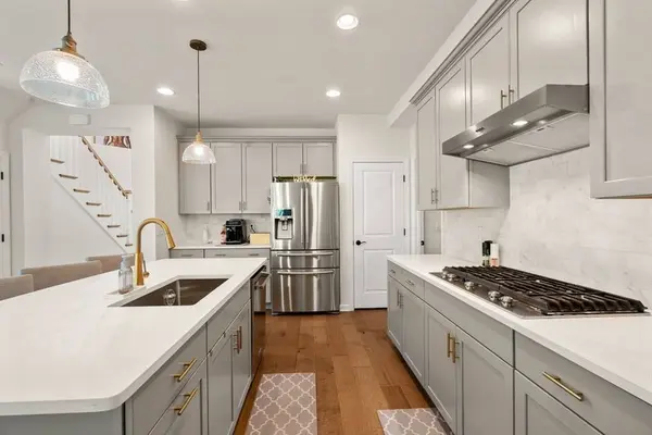 22 Archer Dr #22, Woburn, MA 01801