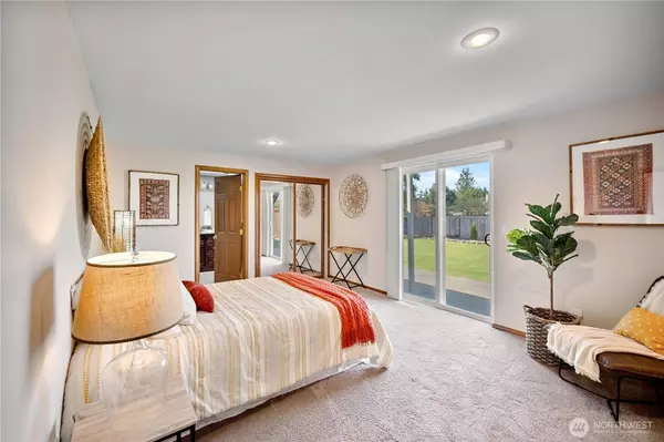 9113 Zircon DR SW, Lakewood, WA 98498