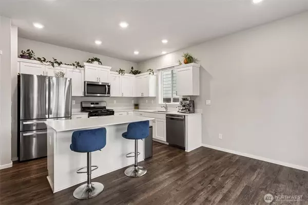 4221 Savannah LOOP NE, Olympia, WA 98516