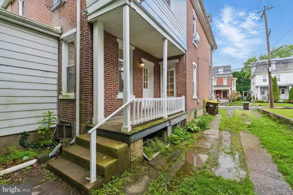 411 SCHOOL ST, North Wales, PA 19454