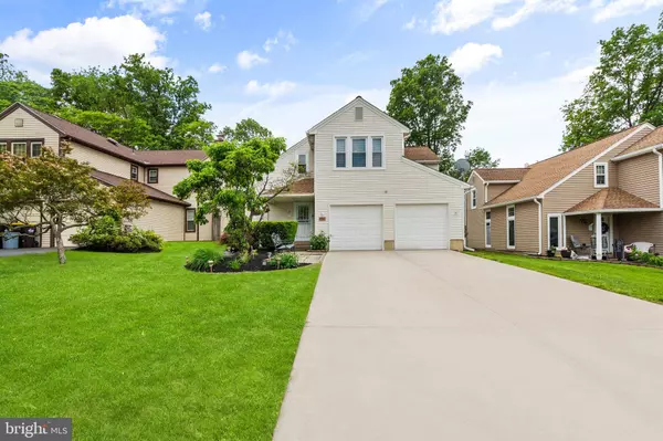 26 PEBBLE DR, Horsham, PA 19044