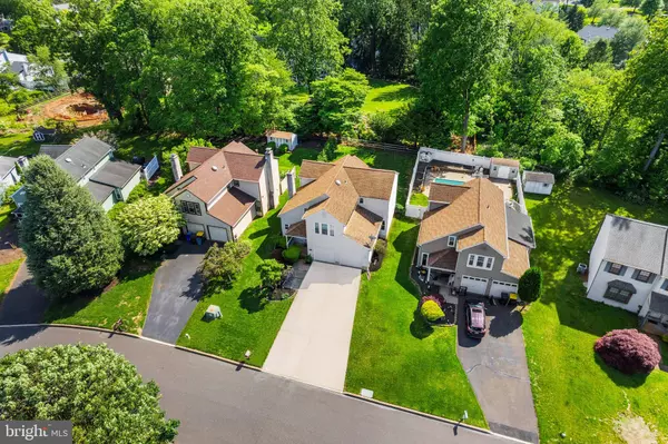 26 PEBBLE DR, Horsham, PA 19044