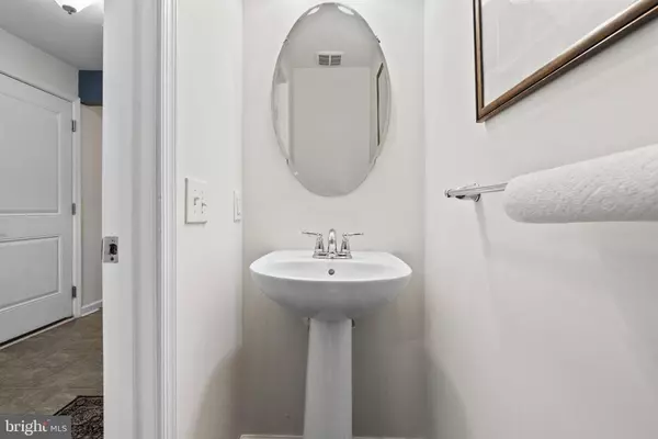 232 MACDONALD AVE, Wyncote, PA 19095