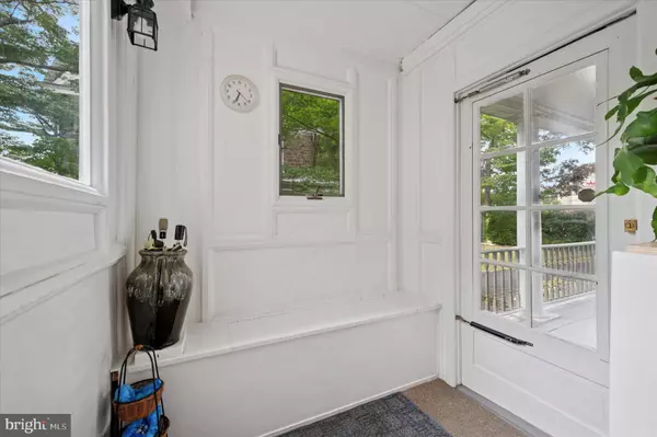 608 WASHINGTON LN, Jenkintown, PA 19046