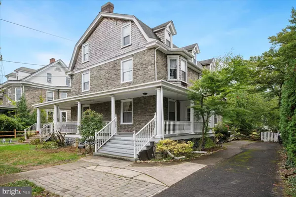 608 WASHINGTON LN, Jenkintown, PA 19046