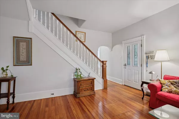 608 WASHINGTON LN, Jenkintown, PA 19046