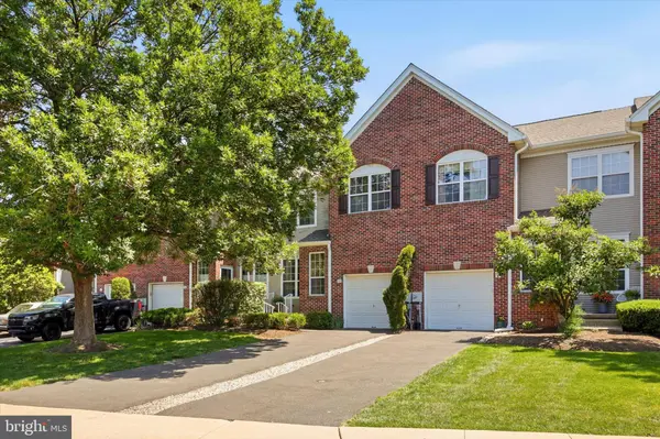 53 DISPATCH DR, Washington Crossing, PA 18977