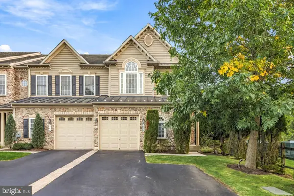 371 VILLAGE WAY