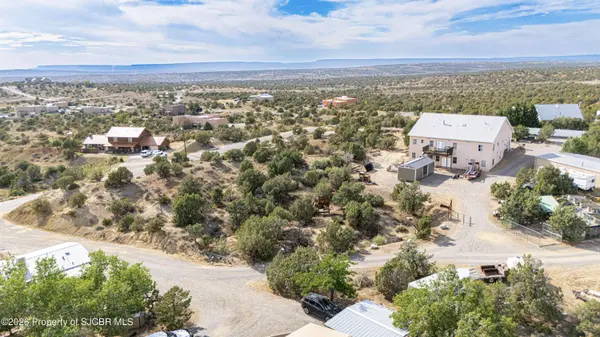 6886 FOOTHILLS DR, Farmington, NM 87402