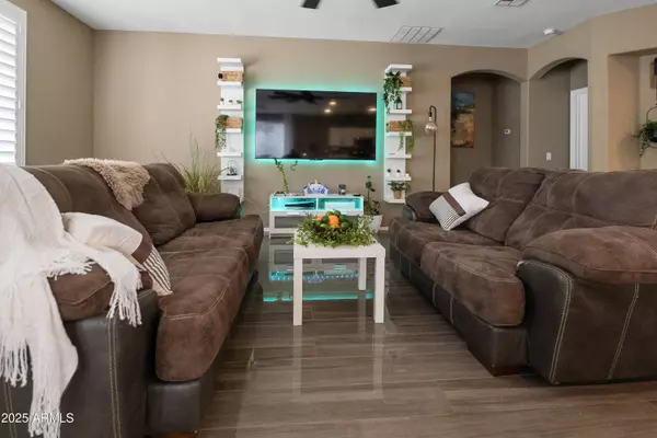 10909 W CHASE Lane, Avondale, AZ 85323