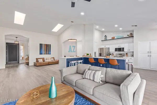 844 W BEECHNUT Drive, Chandler, AZ 85248