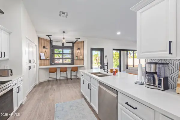 844 W BEECHNUT Drive, Chandler, AZ 85248