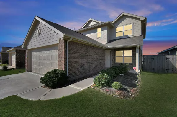 4307 Palmetto Grove Ln, Baytown, TX 77521-3563