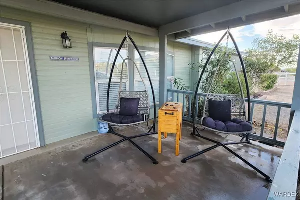 2894 W Malibu RD, Golden Valley, AZ 86413