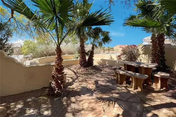 5900 S Desert Lakes DR, Fort Mohave, AZ 86426