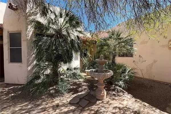 5900 S Desert Lakes DR, Fort Mohave, AZ 86426