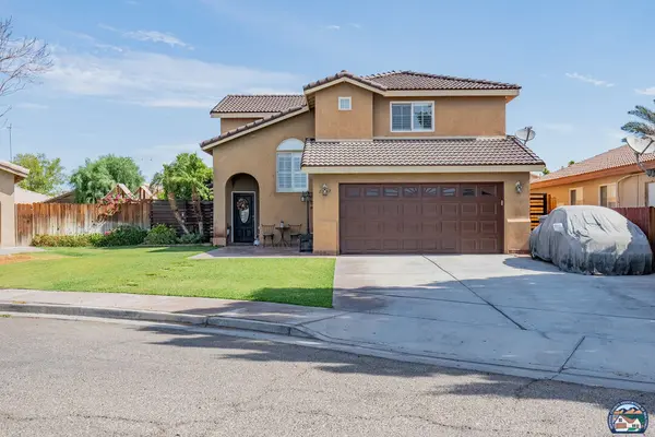 1237 R Tamayo St, Calexico, CA 92231-3945
