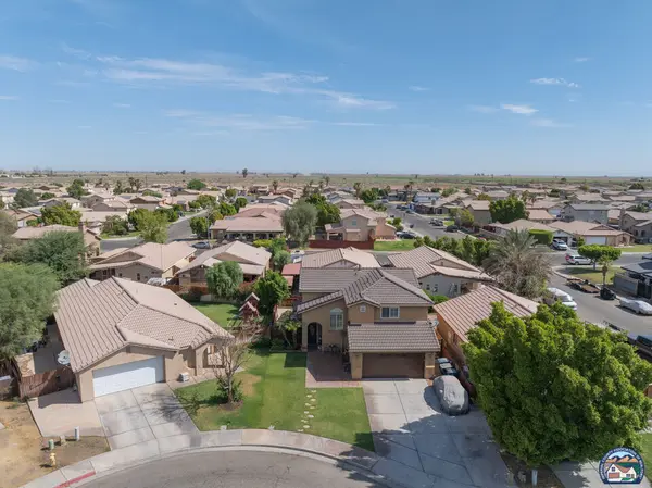 1237 R Tamayo St, Calexico, CA 92231-3945