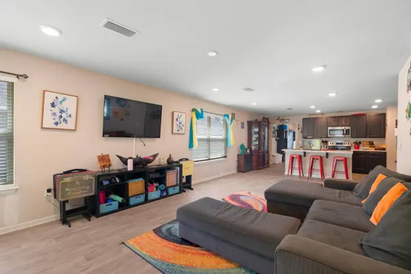 669 Earl Godwin RD, Freeport, FL 32439