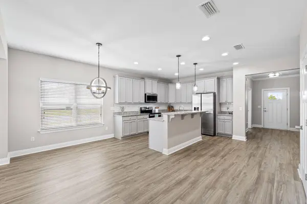 844 Whispering Creek AVE, Freeport, FL 32439