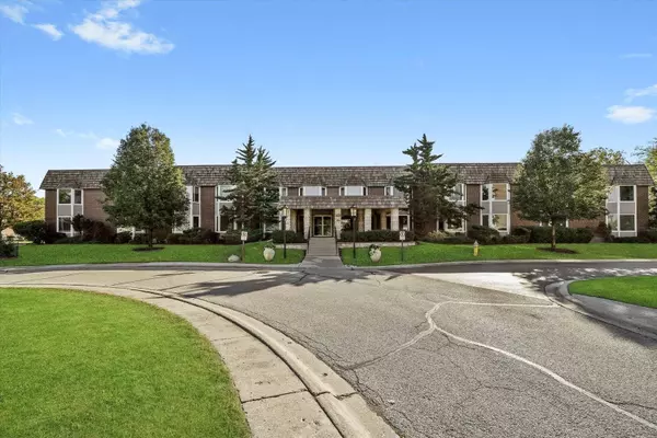 2300 Windsor Mall #2G, Park Ridge, IL 60068