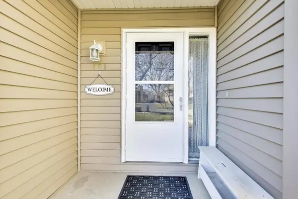 181 W Fabish Drive, Buffalo Grove, IL 60089