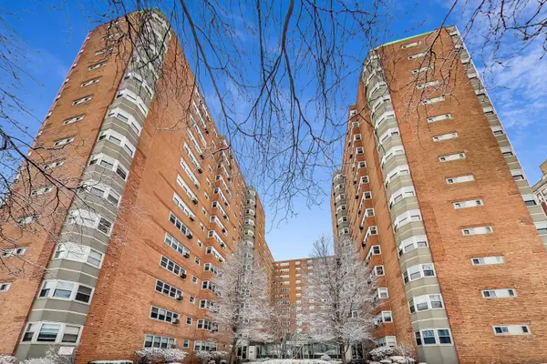 4980 N Marine Drive #831, Chicago, IL 60640