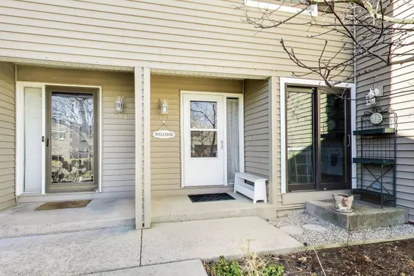 181 W Fabish Drive, Buffalo Grove, IL 60089
