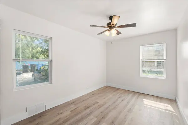 7411 N Wolcott AVE #1E, Chicago, IL 60626
