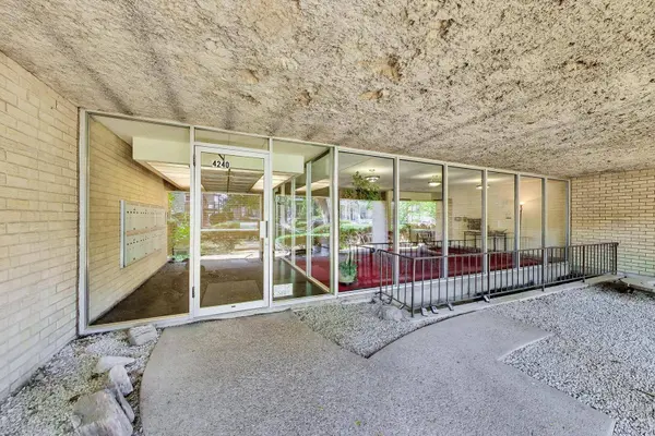 4240 N Keystone AVE #3E, Chicago, IL 60641