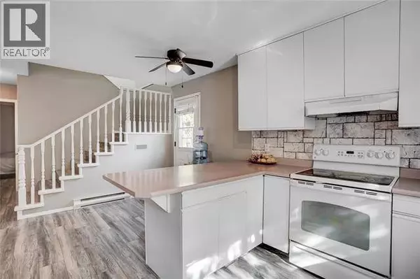 331-351 Phipps Crescent, Kelowna, BC V1V2T2