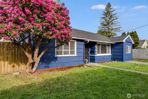 729 Woodford AVE N, Kent, WA 98031