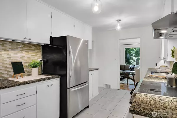 6710 Flora AVE S, Seattle, WA 98108