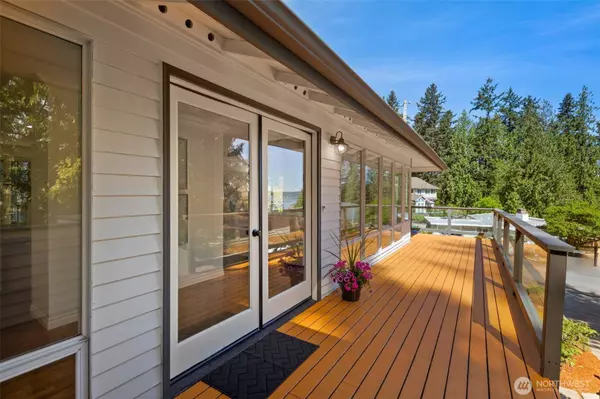 16939 SE 39th ST, Bellevue, WA 98008