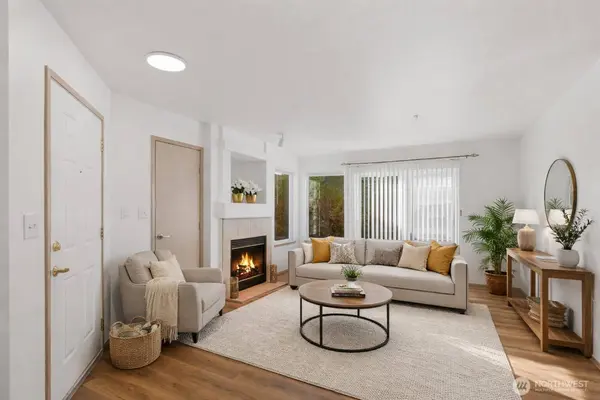 11130 SE 208th ST #H102, Kent, WA 98031