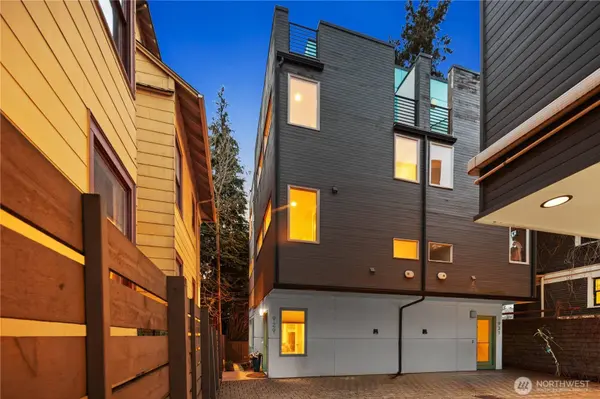 929 14th AVE, Seattle, WA 98122