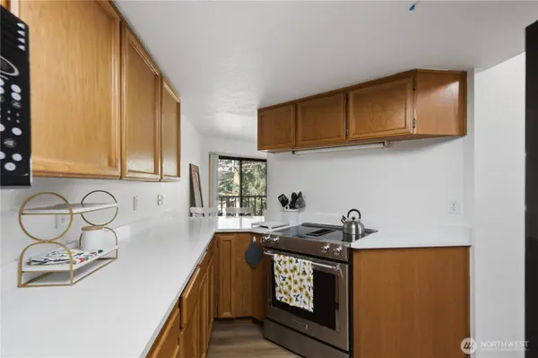 15525 6th AVE SW #12, Burien, WA 98166