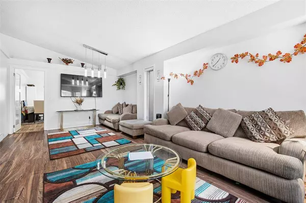 30 Wayfield DR, Winnipeg, MB R3T 6E1