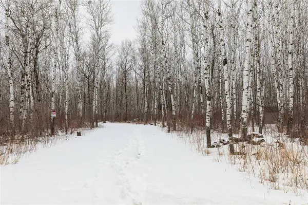 40125 48 RD North RD, St Genevieve, MB R5J 0A2