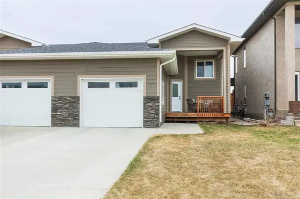 11 Rosebrook Trail TRL, Steinbach, MB R5G 0Z3