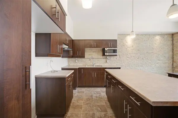 128 James AVE, Winnipeg, MB R3B 0N8