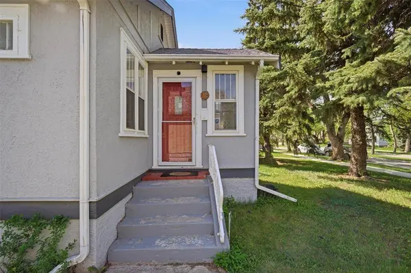 180 Rupertsland BLVD, Winnipeg, MB R2V 0E9